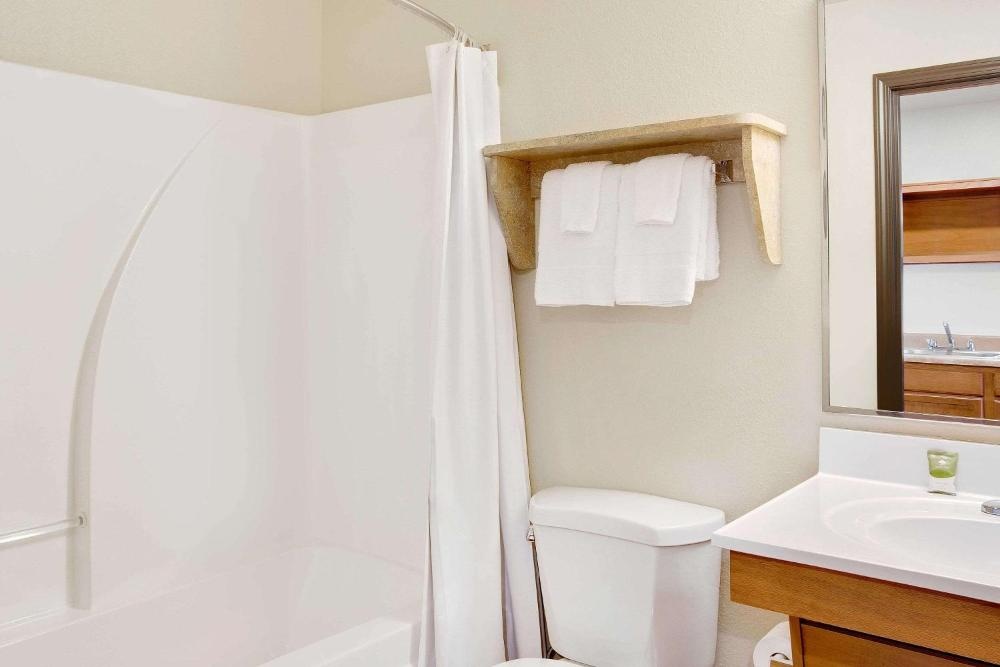 WoodSpring Suites Columbus North I-270