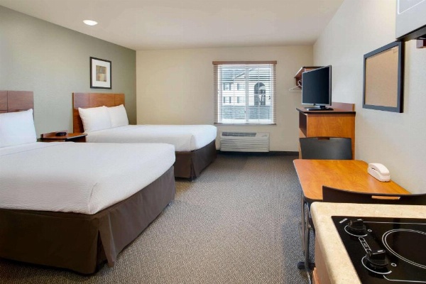 WoodSpring Suites Columbus North I-270 image 13